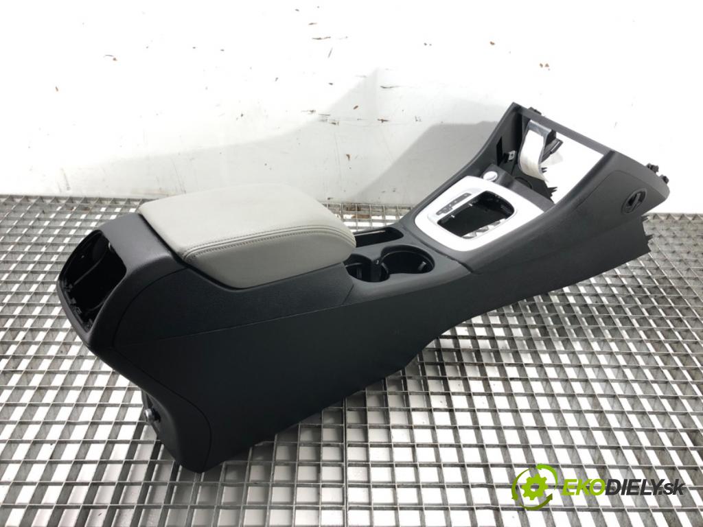 AUDI Q3 (8UB, 8UG) 2011 - 2018    2.0 TFSI quattro 147 kW [200 KM] benzyna 2014 - 20  Tunel stredový  (Stredový tunel / panel)