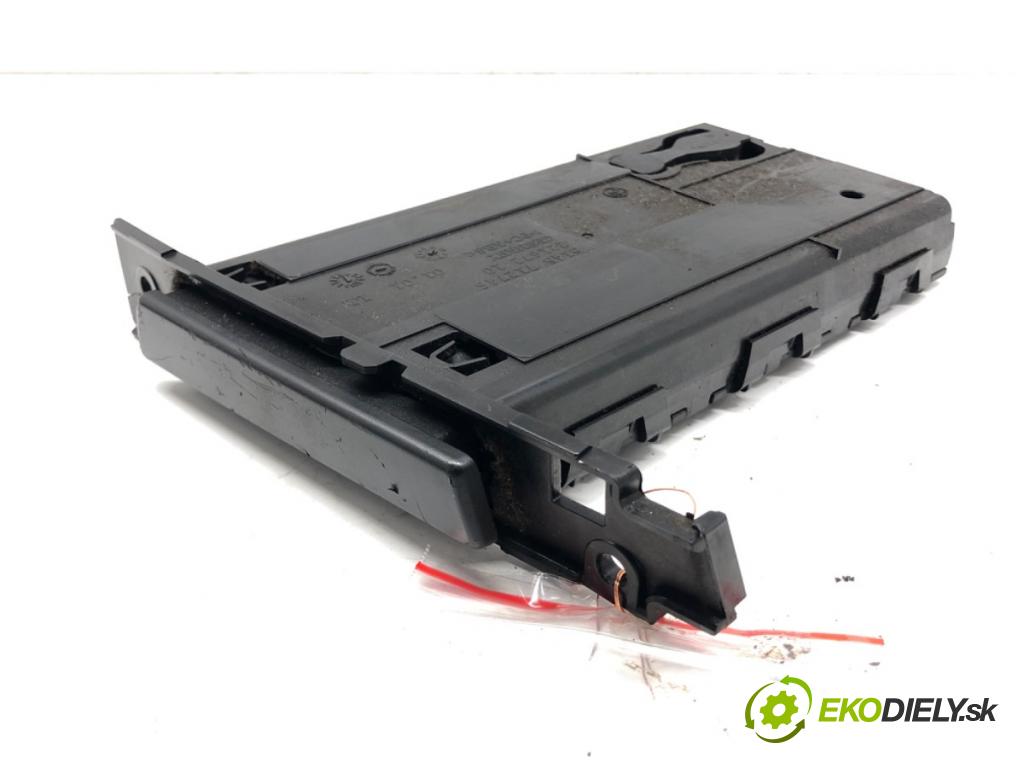 BMW 3 Touring (E91) 2004 - 2012    320 d 120 kW [163 KM] olej napędowy 2005 - 2012  Držiak na nápoje 7127461 (Úchyty, držiaky na nápoje)