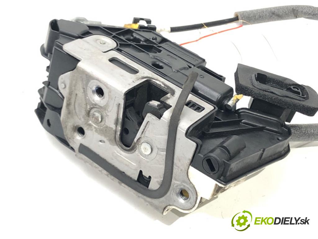 SKODA RAPID (NH3, NK3, NK6) 2012 - 2022    1.6 TDI 85 kW [115 KM] olej napędowy 2015 - 2019  zámok dveře pravý přední část 5E1837016B