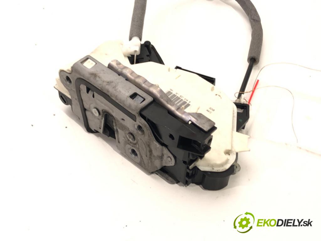 SKODA RAPID (NH3, NK3, NK6) 2012 - 2022    1.6 TDI 85 kW [115 KM] olej napędowy 2015 - 2019  zámok dveře pravý přední část 5E1837016B