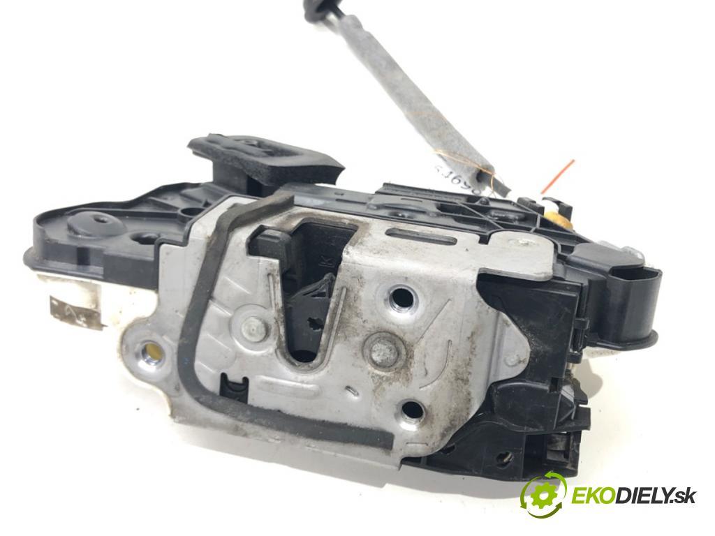 SKODA RAPID (NH3, NK3, NK6) 2012 - 2022    1.6 TDI 85 kW [115 KM] olej napędowy 2015 - 2019  zámok dveře levý přední část 5E1837015B