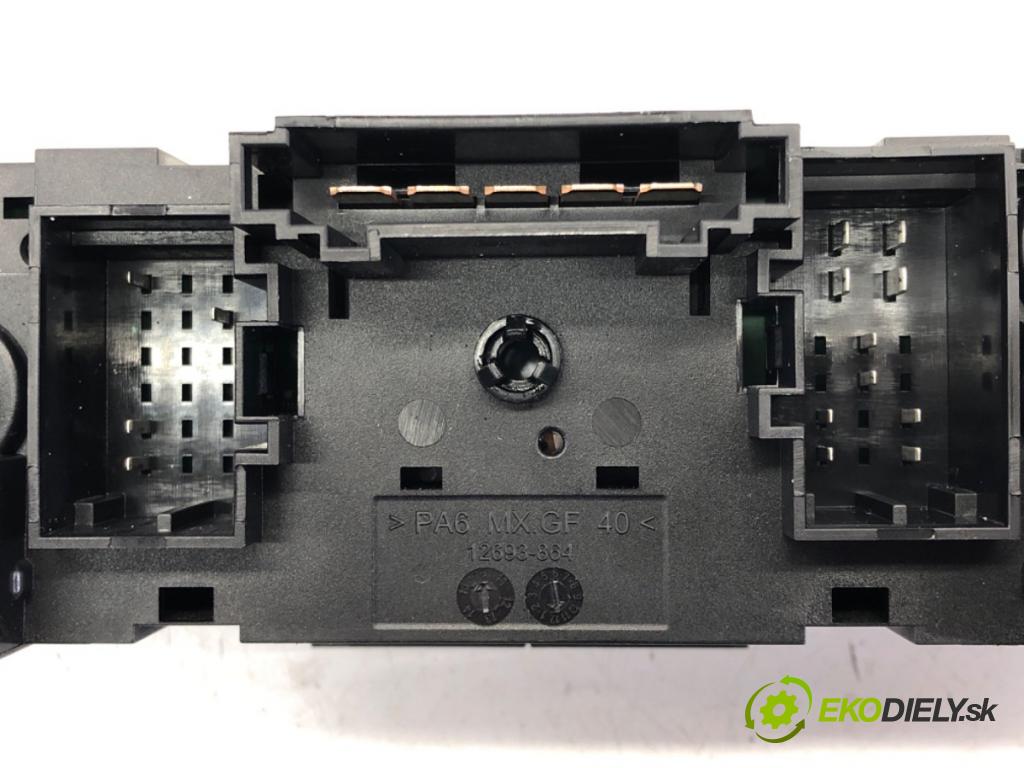 SKODA RAPID (NH3, NK3, NK6) 2012 - 2022    1.6 TDI 85 kW [115 KM] olej napędowy 2015 - 2019  Panel ovládania kúrenia 5JA820045D (Prepínače, spínače, tlačidlá a ovládače kúrenia)