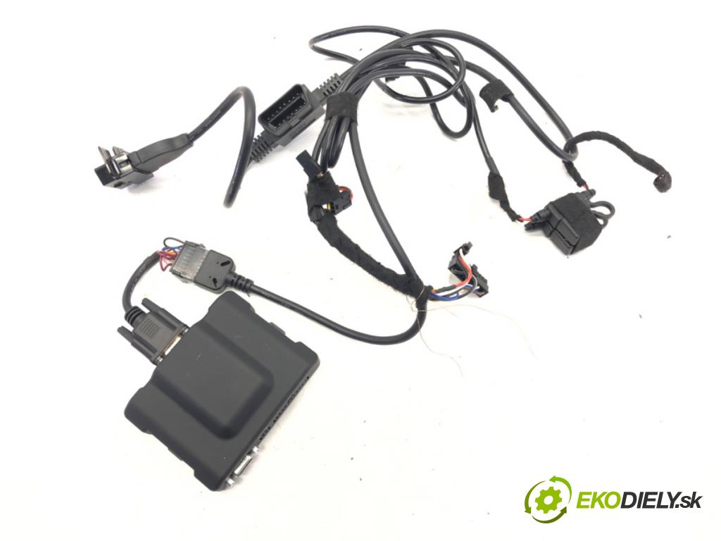 SKODA RAPID (NH3, NK3, NK6) 2012 - 2022    1.6 TDI 85 kW [115 KM] olej napędowy 2015 - 2019  Modul GPS LMU4232HE (Ostatné)