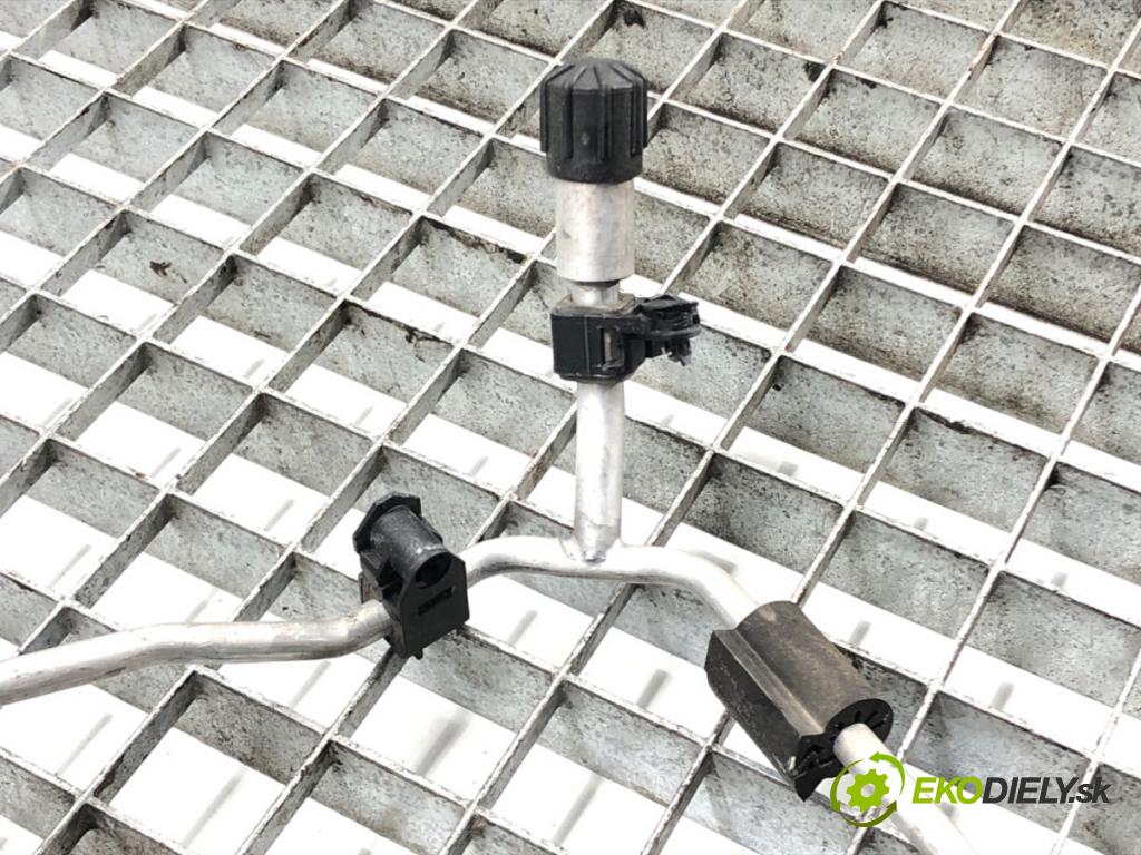 MERCEDES-BENZ KLASA B Sports Tourer (W246, W242) 2011 - 2018    B 180 CDI (246.200) 80 kW [109 KM] olej napędowy 2  rúrka klimatizácie  (Rúrky klimatizácie)