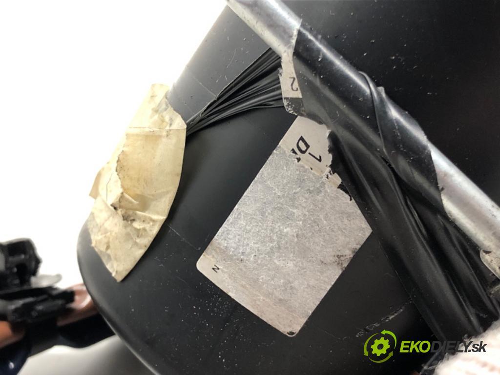 TOYOTA YARIS (_P9_) 2005 - 2014    1.0 VVT-i (KSP90_) 51 kW [69 KM] benzyna 2005 - 20  Pumpa servočerpadlo 45200-0D090 (Servočerpadlá, pumpy riadenia)