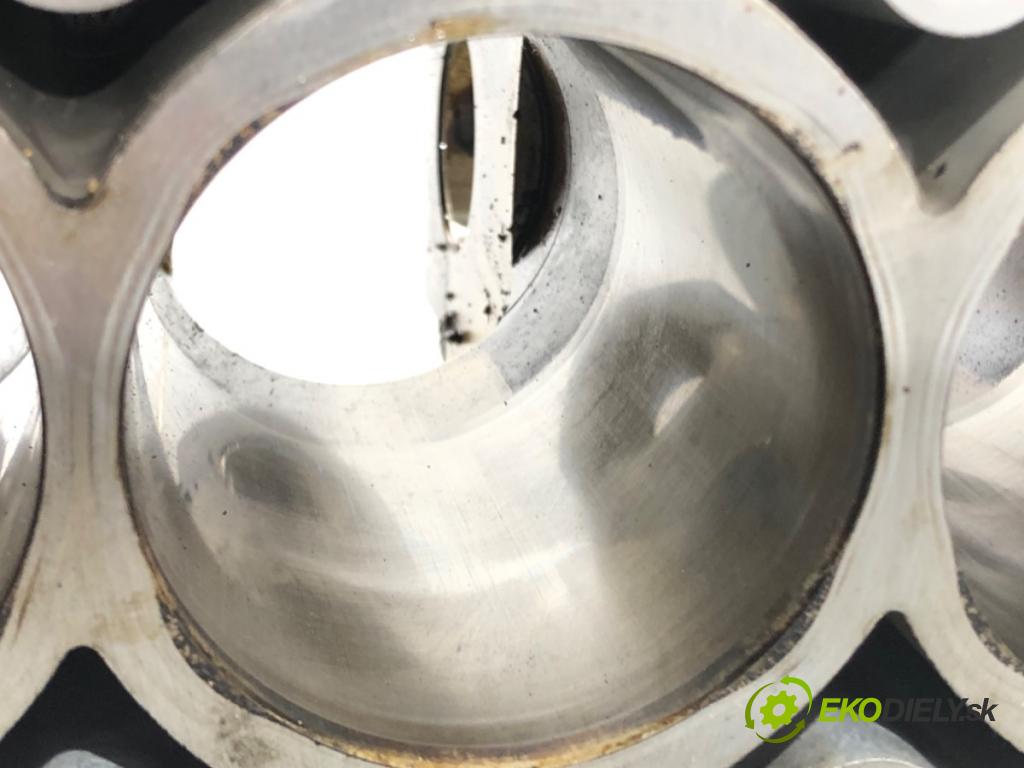 TOYOTA YARIS (_P9_) 2005 - 2014    1.0 VVT-i (KSP90_) 51 kW [69 KM] benzyna 2005 - 20  blok Motor 1KR-FE (Blok motora)