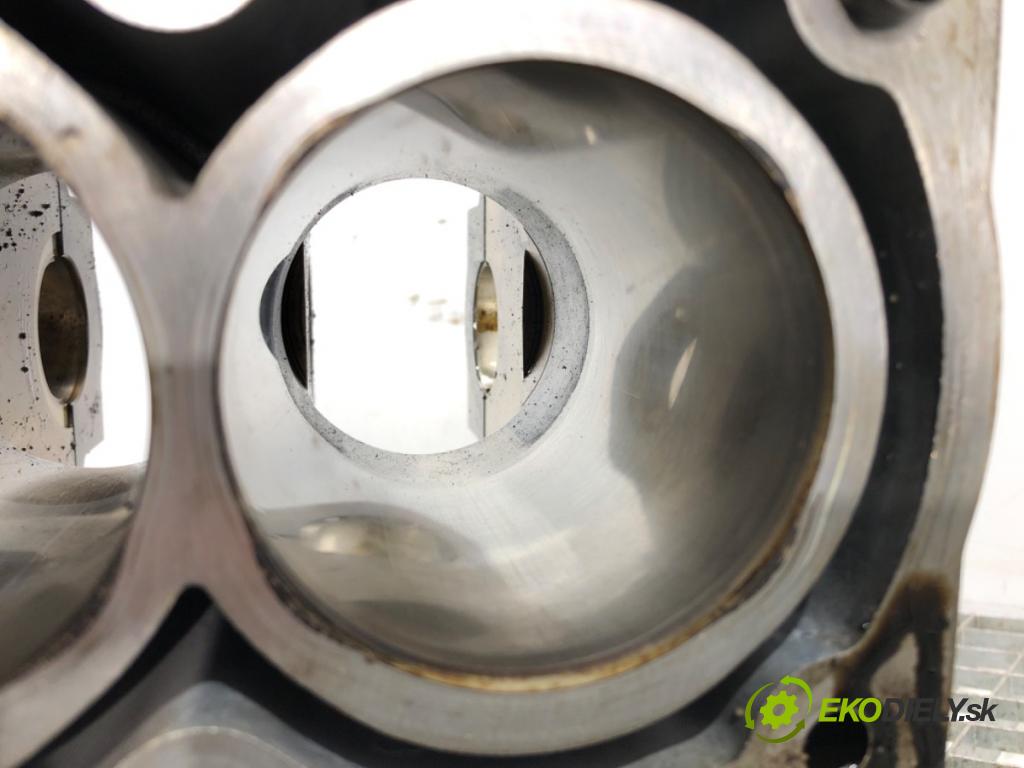 TOYOTA YARIS (_P9_) 2005 - 2014    1.0 VVT-i (KSP90_) 51 kW [69 KM] benzyna 2005 - 20  blok Motor 1KR-FE (Blok motora)