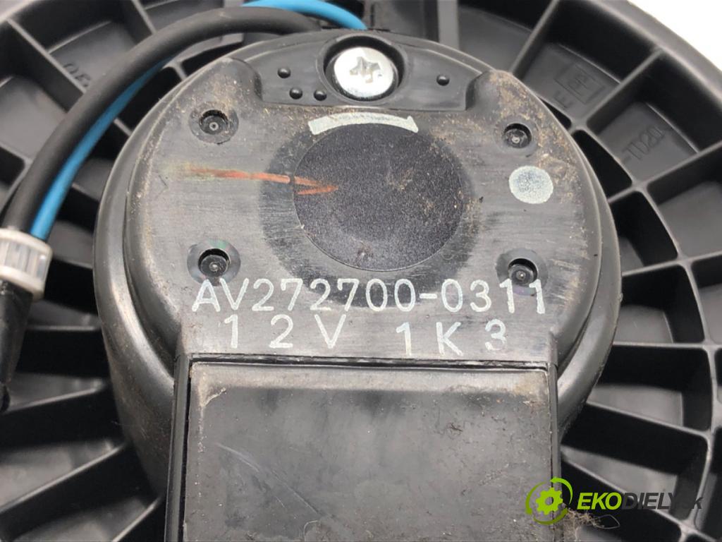 TOYOTA YARIS (_P9_) 2005 - 2014    1.3 VVT-i (SCP90_) 64 kW [87 KM] benzyna 2005 - 20  ventilátor kúrenia AV272700-0311