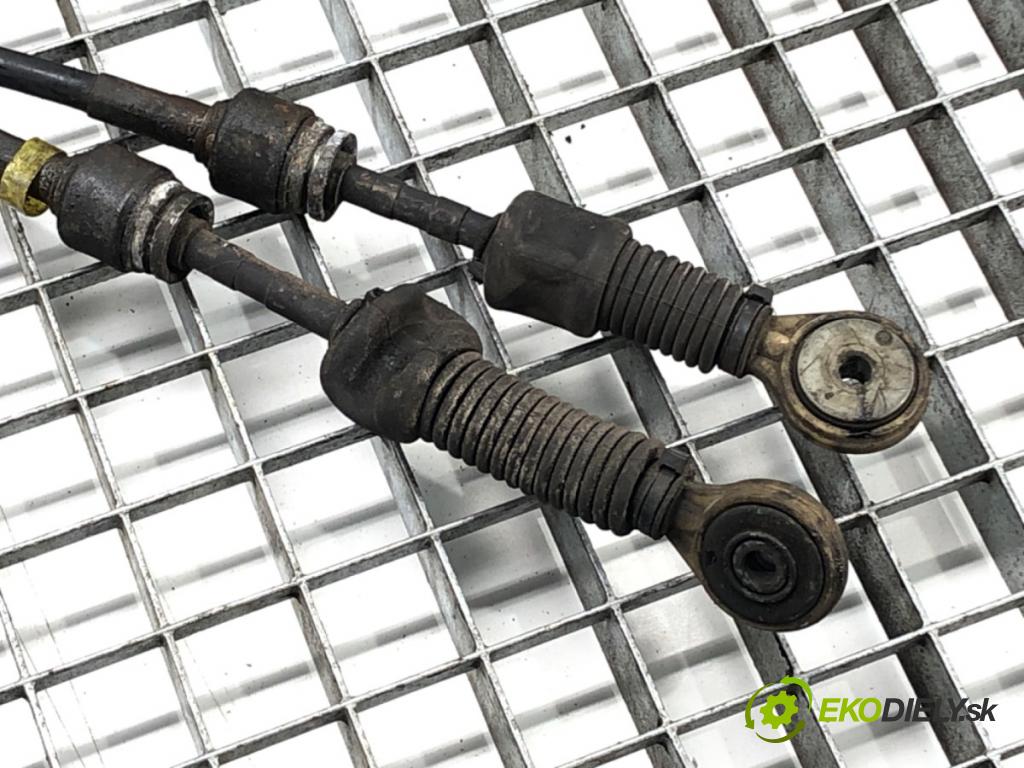 TOYOTA YARIS (_P9_) 2005 - 2014    1.3 VVT-i (SCP90_) 64 kW [87 KM] benzyna 2005 - 20  Kulisa 33530-0D040 (Rýchlostné páky / kulisy)