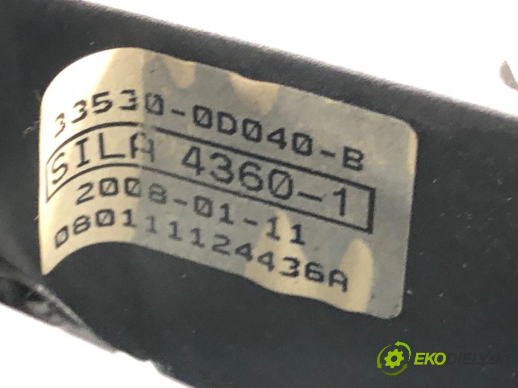 TOYOTA YARIS (_P9_) 2005 - 2014    1.3 VVT-i (SCP90_) 64 kW [87 KM] benzyna 2005 - 20  Kulisa 33530-0D040 (Rýchlostné páky / kulisy)