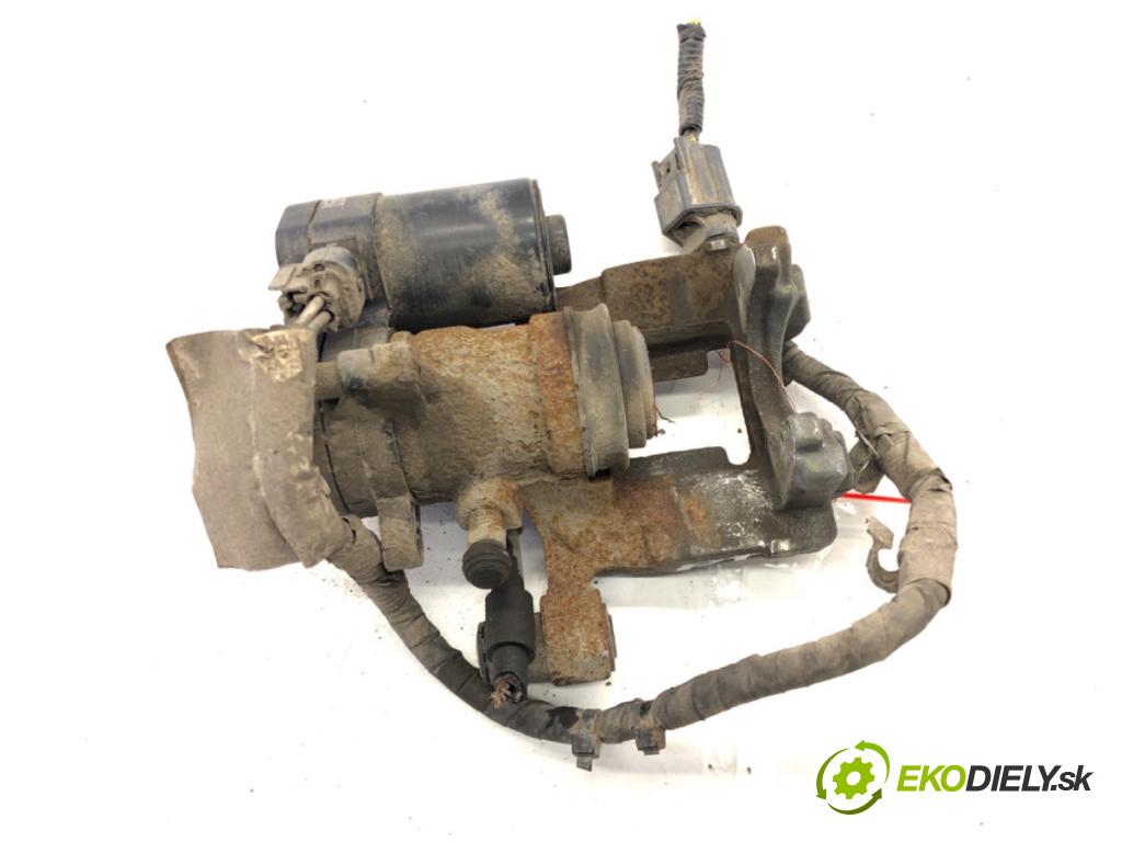 FORD MONDEO V liftback (CE) 2014 - 2022    1.5 EcoBoost 118 kW [160 KM] benzyna 2014 - 2022  Brzdič strmeň pravy zad 