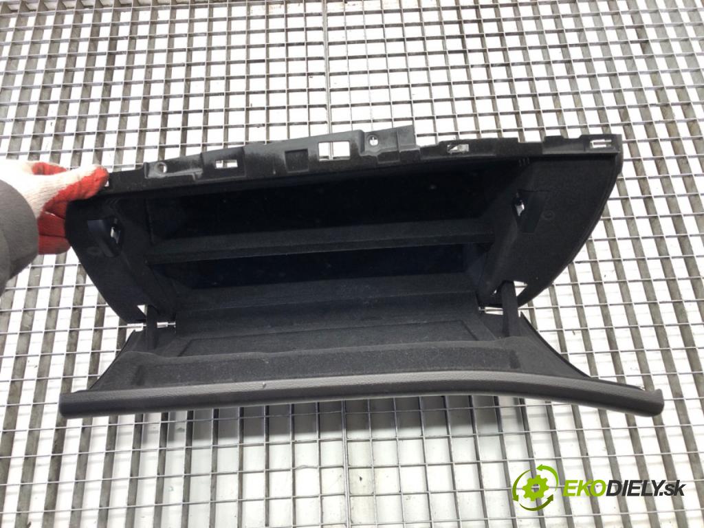 FORD MONDEO V liftback (CE) 2014 - 2022    1.5 EcoBoost 118 kW [160 KM] benzyna 2014 - 2022  Priehradka, kastlík spolujazdca  (Priehradky, kastlíky)