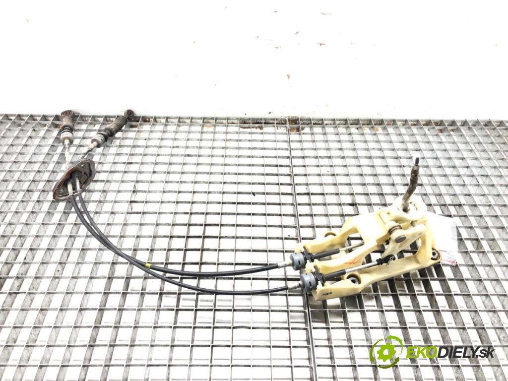 KIA PICANTO I (SA) 2004 - 2012    1.0 45 kW [61 KM] benzyna 2004 - 2011  Kulisa  (Rýchlostné páky / kulisy)