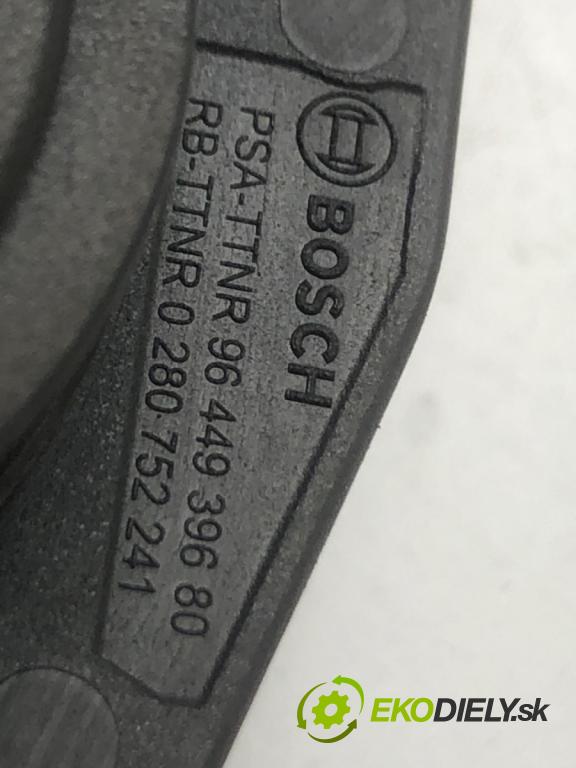 PEUGEOT 407 SW (6E_) 2004 - 2011    1.6 HDi 110 80 kW [109 KM] olej napędowy 2004 - 20  Potenciometer plynového pedálu 9644939680 (Pedále)