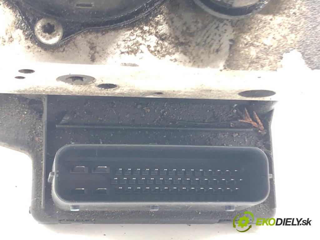 VW BORA I (1J2) 1998 - 2013    2.3 V5 110 kW [150 KM] benzyna 1998 - 2000  Pumpa ABS 1J0907379S (Pumpy ABS)