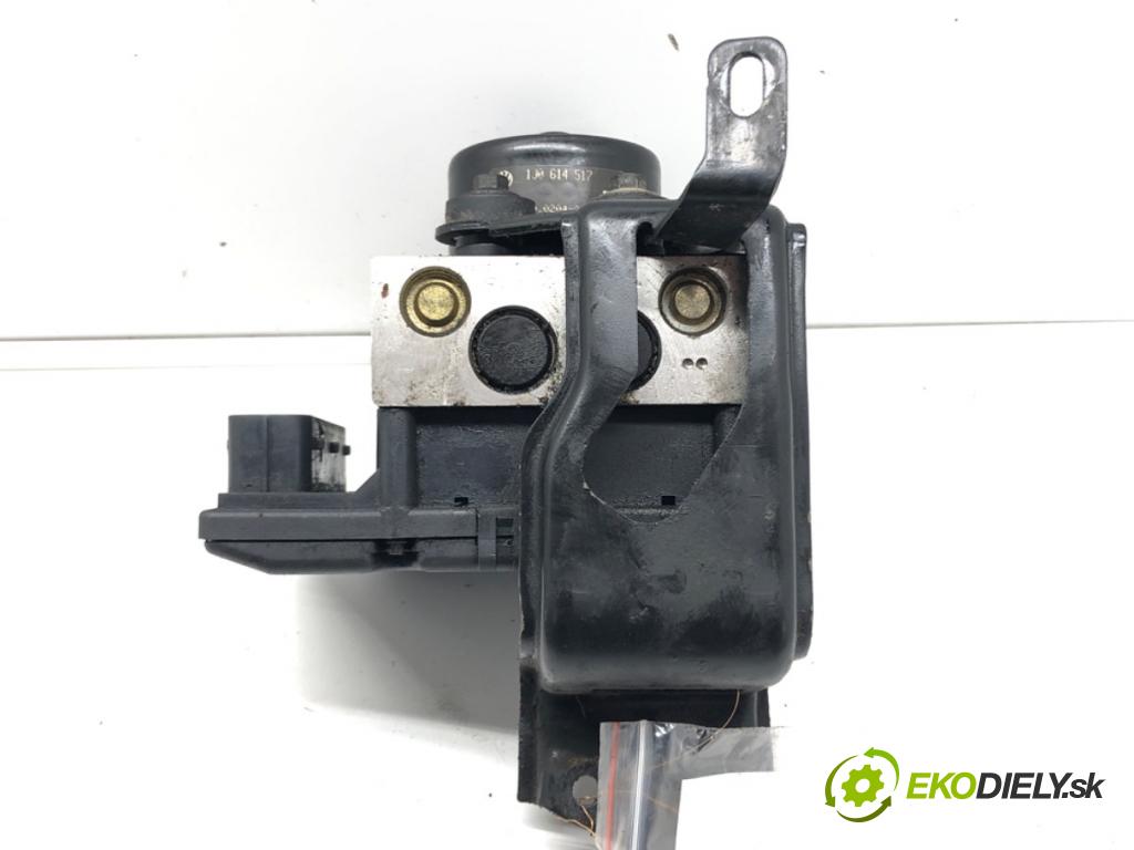 VW BORA I (1J2) 1998 - 2013    2.3 V5 110 kW [150 KM] benzyna 1998 - 2000  Pumpa ABS 1J0907379S (Pumpy ABS)