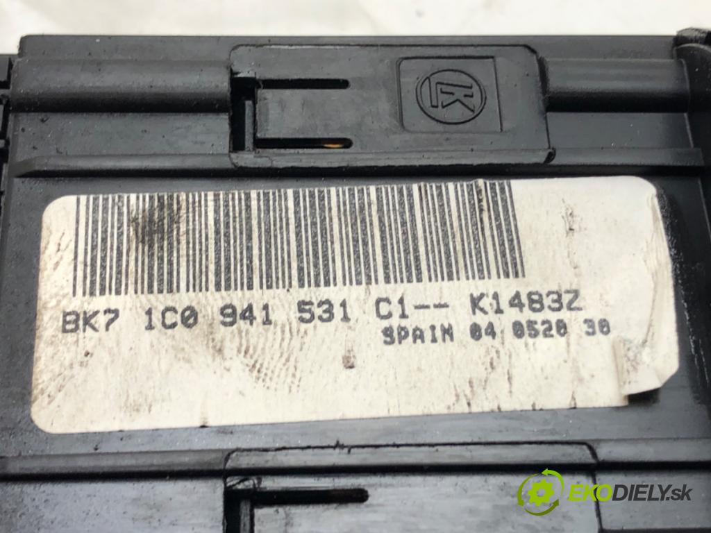 SEAT ALHAMBRA (7V8, 7V9) 1996 - 2010    1.9 TDI 66 kW [90 KM] olej napędowy 1996 - 2010  spínač světel 1C0941531C