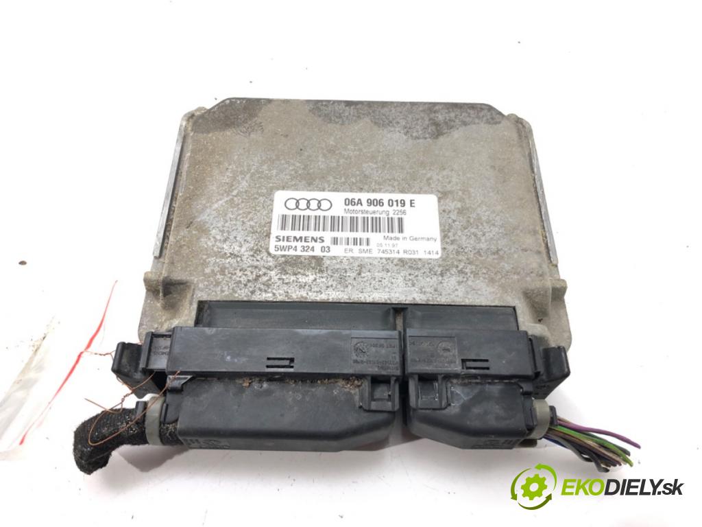 AUDI A3 (8L1) 1996 - 2006    1.6 74 kW [101 KM] benzyna 1996 - 2003  riadiaca jednotka Motor 06A906019E (Riadiace jednotky)