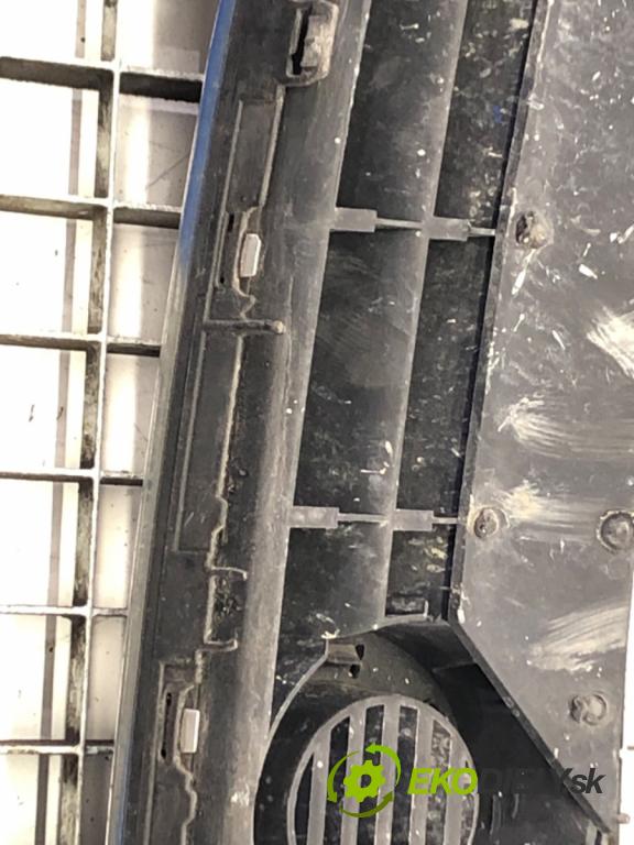 AUDI A3 (8L1) 1996 - 2006    1.6 74 kW [101 KM] benzyna 1996 - 2003  mřížka maska  (Mřížky (masky) chladičů)