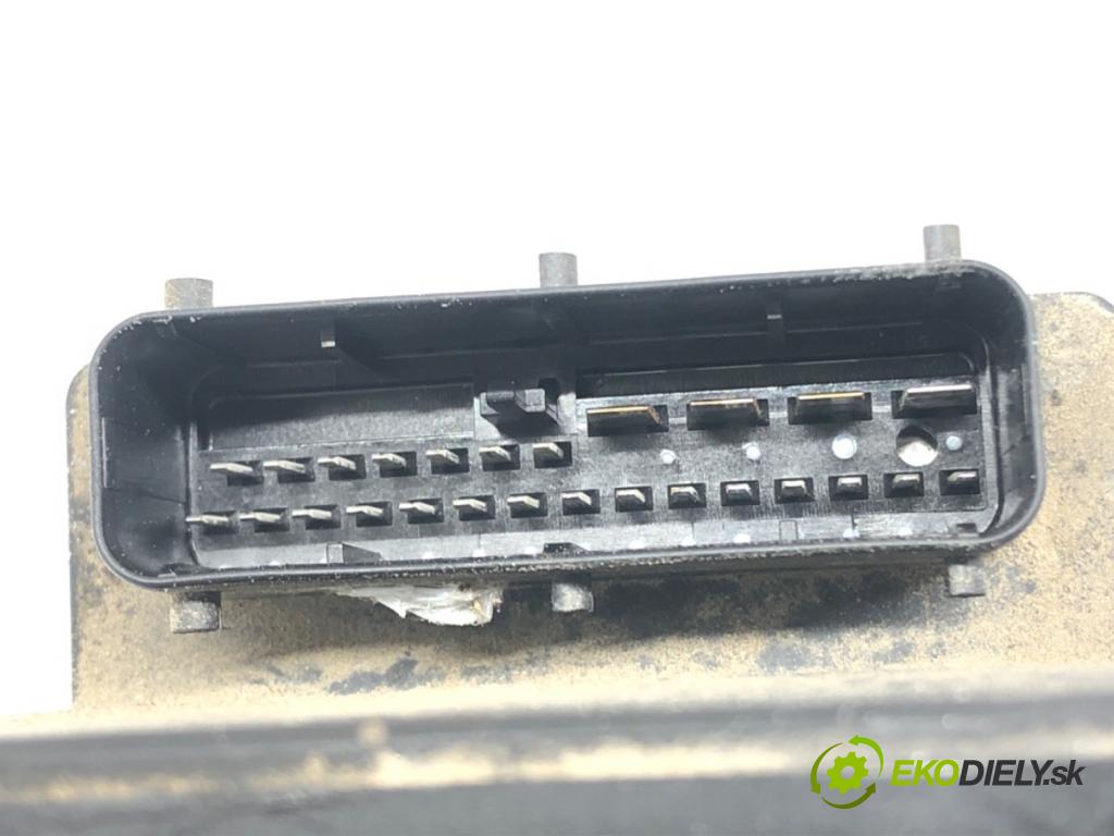 VW PASSAT B5 (3B2) 1996 - 2001    1.9 TDI 81 kW [110 KM] olej napędowy 1996 - 2000  Pumpa ABS 0273004132 (Pumpy ABS)