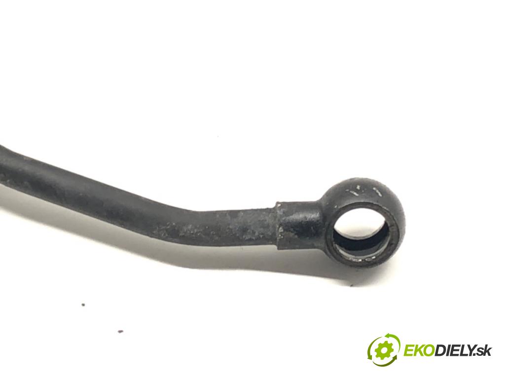 AUDI A4 B5 Avant (8D5) 1994 - 2002    1.9 TDI 66 kW [90 KM] olej napędowy 1996 - 2001  rúrka turba  (Hadice)