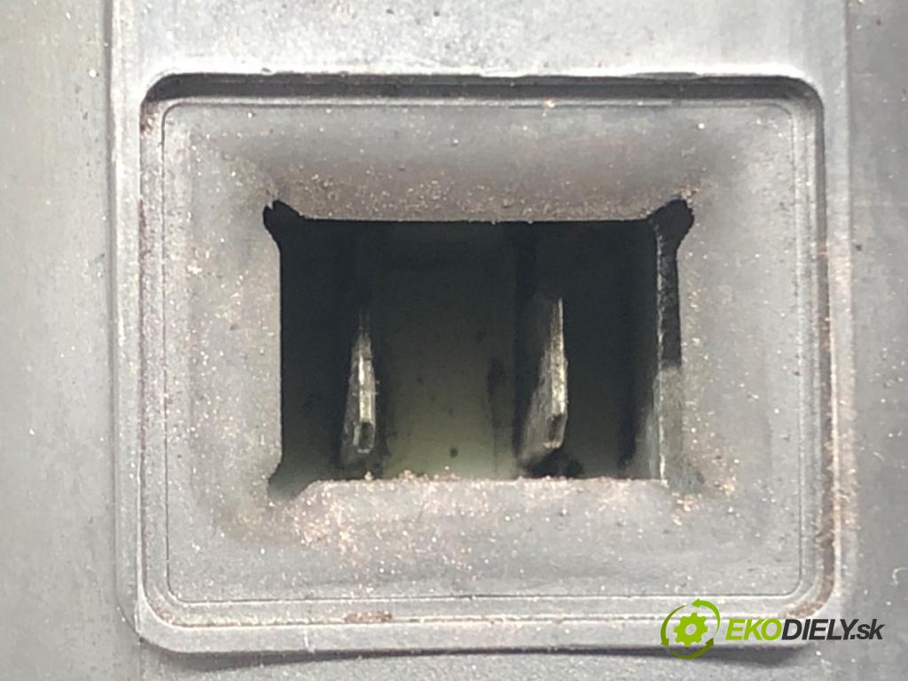 OPEL ZAFIRA B Nadwozie pełne/minivan (A05) 2005 - 2015    1.9 CDTI VAN (M75) 88 kW [120 KM] olej napędowy 20  ventilátor kúrenia D8087