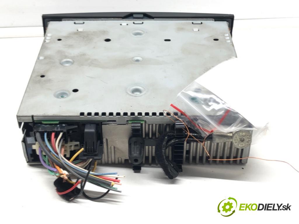 RENAULT SCÉNIC II (JM0/1_) 2003 - 2010    1.9 dCi (JM14) 96 kW [131 KM] olej napędowy 2005 -  RADIO 8200484424T (Audio zariadenia)