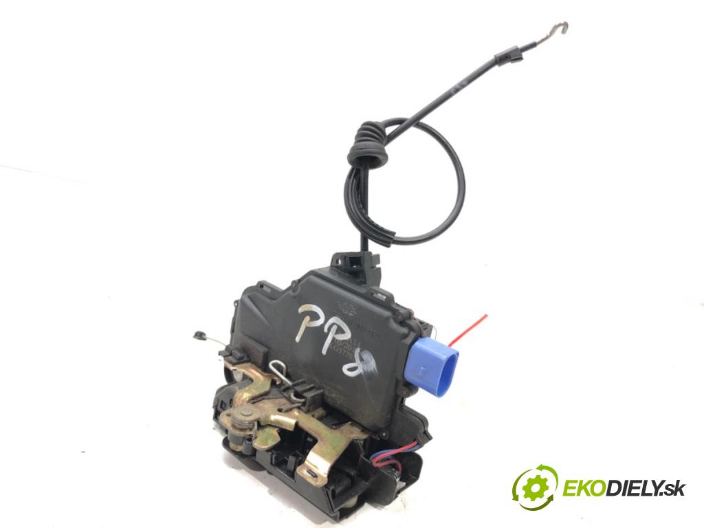 VW POLO (9N_, 9A_) 2001 - 2014    1.2 12V 47 kW [64 KM] benzyna 2001 - 2007  zámok dveře pravý přední část 