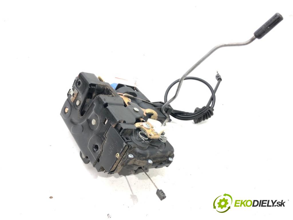 VW POLO (9N_, 9A_) 2001 - 2014    1.2 12V 47 kW [64 KM] benzyna 2001 - 2007  zámok dveře pravý přední část