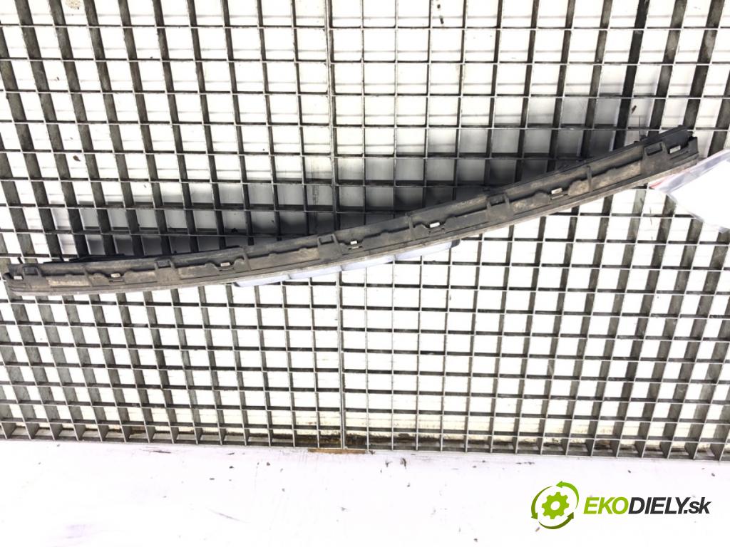 AUDI A3 (8L1) 1996 - 2006    1.9 TDI 66 kW [90 KM] olej napędowy 1996 - 2001  mřížka maska  (Mřížky (masky) chladičů)