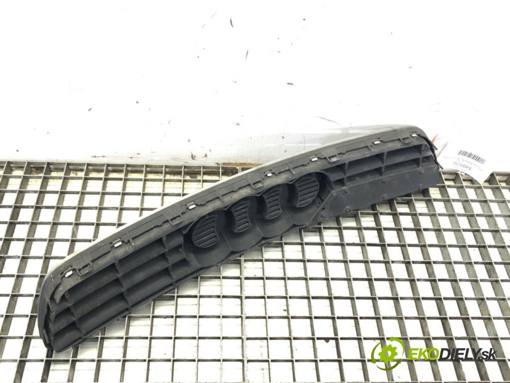 AUDI A3 (8L1) 1996 - 2006    1.9 TDI 66 kW [90 KM] olej napędowy 1996 - 2001  mřížka maska  (Mřížky (masky) chladičů)