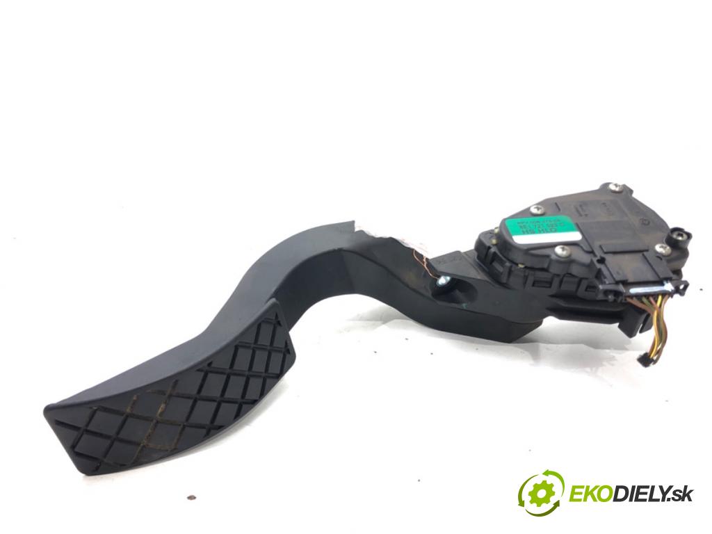 AUDI A4 B7 Avant (8ED) 2004 - 2008    2.0 TDI 103 kW [140 KM] olej napędowy 2004 - 2008  Potenciometer plynového pedálu 8E1721523C (Pedále)