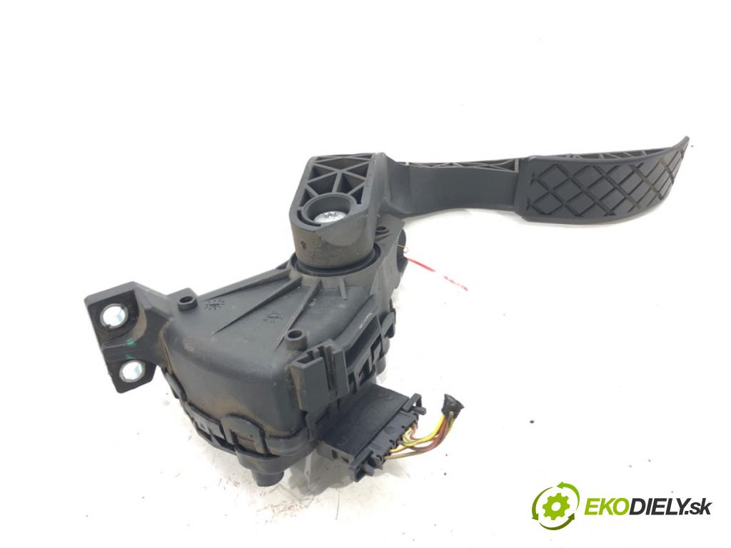 AUDI A4 B7 Avant (8ED) 2004 - 2008    2.0 TDI 103 kW [140 KM] olej napędowy 2004 - 2008  Potenciometer plynového pedálu 8E1721523C (Pedále)