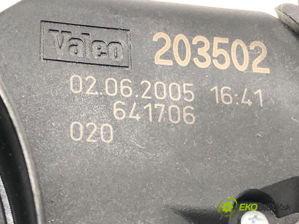 OPEL ZAFIRA B Nadwozie pełne/minivan (A05) 2005 - 2015    1.9 CDTI VAN (M75) 110 kW [150 KM] olej napędowy 2  přepínač kombinovaný 13177916GD (Ovládaní topení a přepínače)