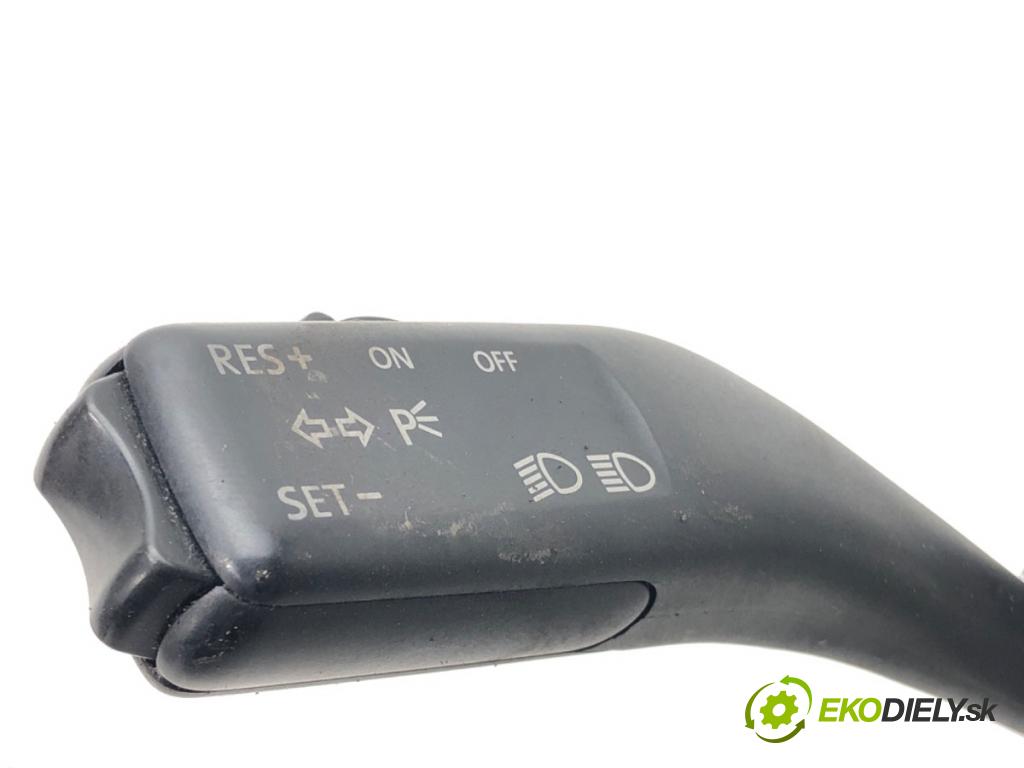 SEAT ALTEA (5P1) 2004 - 2022    1.9 TDI 77 kW [105 KM] olej napędowy 2004 - 2022  Prepínač kombinovaný 1K0953513A (Prepínače, spínače, tlačidlá a ovládače kúrenia)