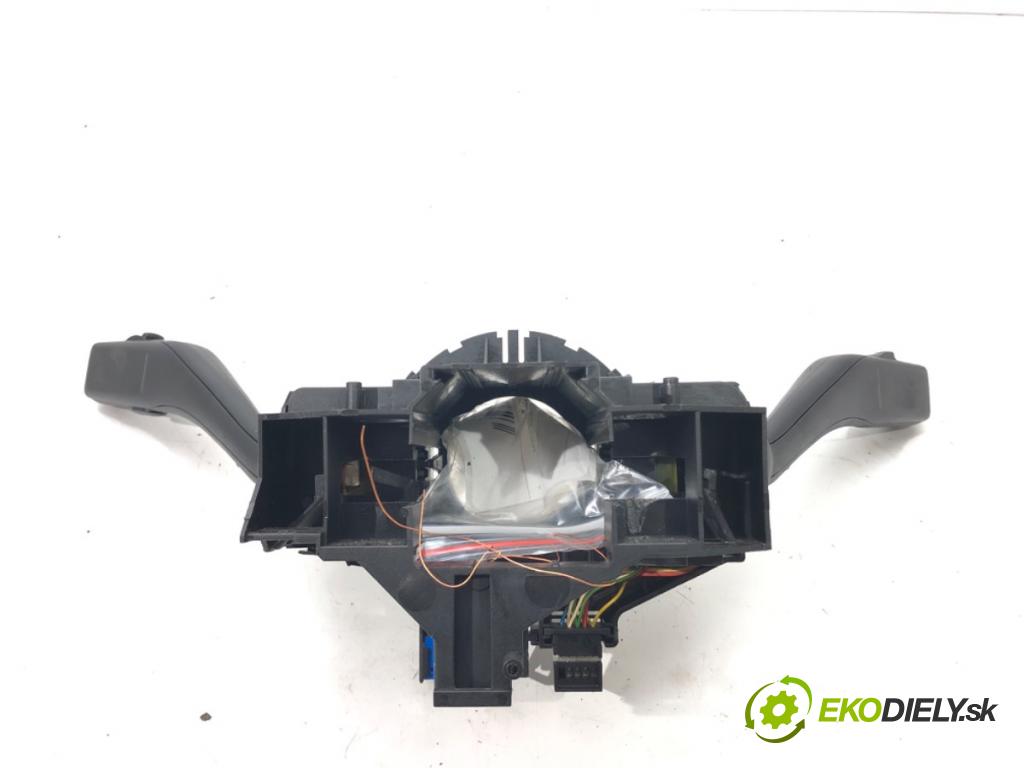 SEAT ALTEA (5P1) 2004 - 2022    1.9 TDI 77 kW [105 KM] olej napędowy 2004 - 2022  Prepínač kombinovaný 1K0953513A (Prepínače, spínače, tlačidlá a ovládače kúrenia)
