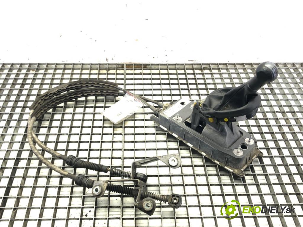 SEAT ALTEA (5P1) 2004 - 2022    1.9 TDI 77 kW [105 KM] olej napędowy 2004 - 2022  Kulisa 1K0711049AS (Rýchlostné páky / kulisy)