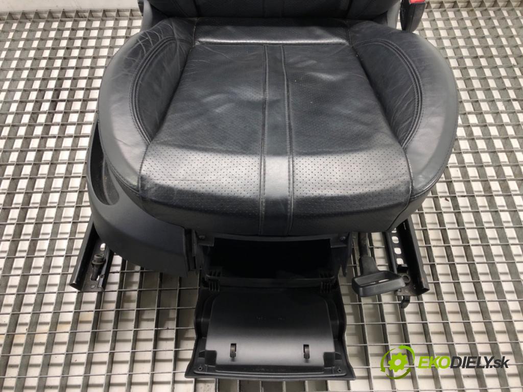 SEAT ALTEA (5P1) 2004 - 2022    1.9 TDI 77 kW [105 KM] olej napędowy 2004 - 2022  Sedadlo pravy predný