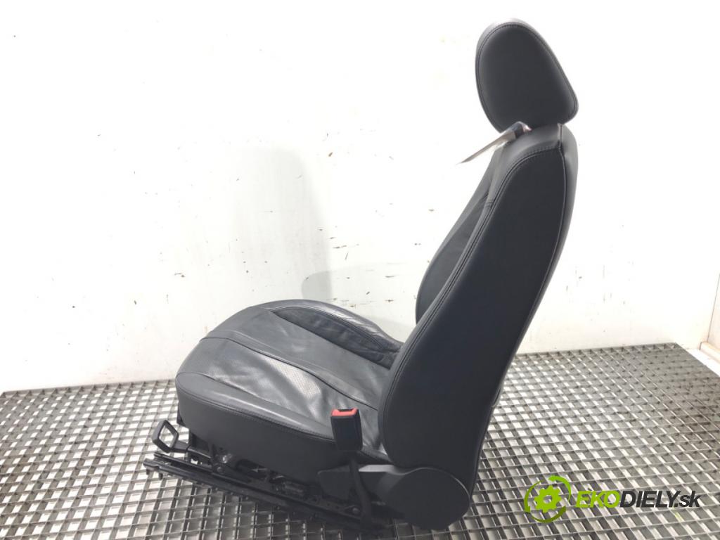 SEAT ALTEA (5P1) 2004 - 2022    1.9 TDI 77 kW [105 KM] olej napędowy 2004 - 2022  Sedadlo pravy predný