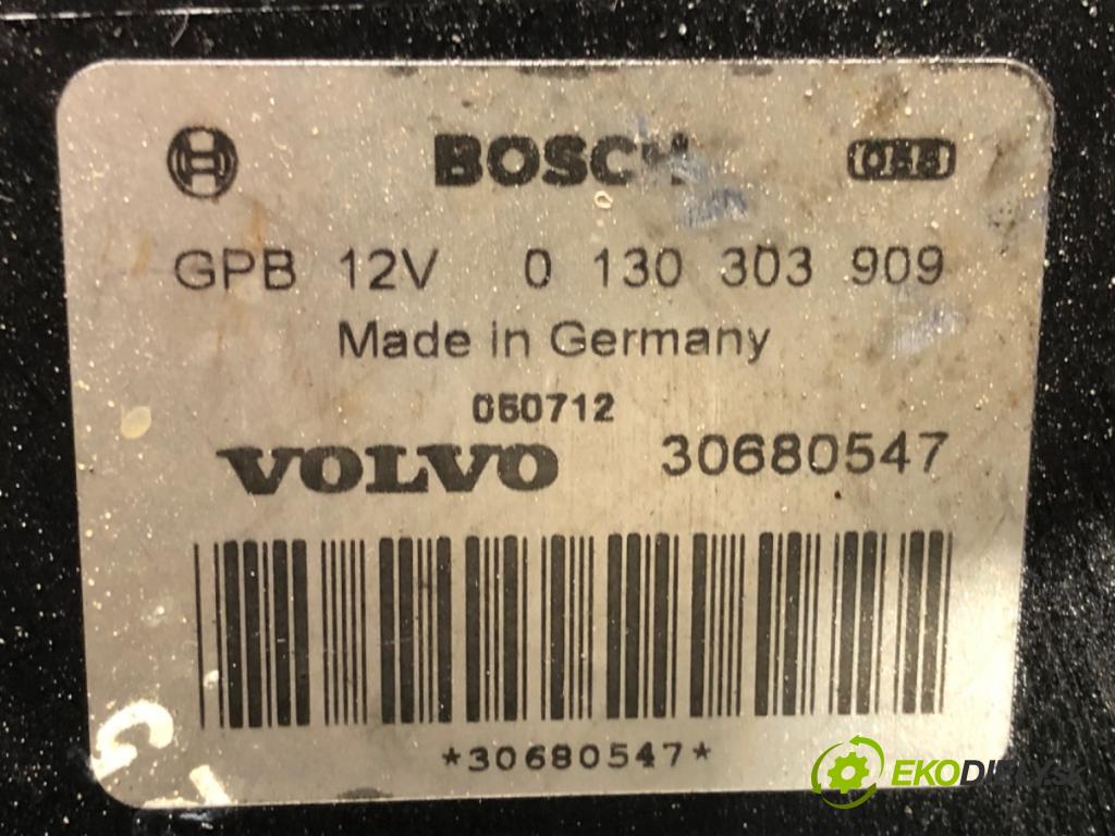 VOLVO V70 II (285) 1999 - 2008    2.4 T AWD 147 kW [200 KM] benzyna 2001 - 2002  Ventilátor chladiča 30680547 (Ventilátory)