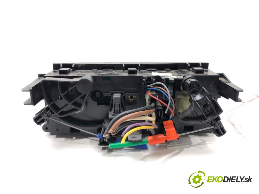 PEUGEOT 207 (WA_, WC_) 2006 - 2015    1.4 HDi 50 kW [68 KM] olej napędowy 2006 - 2015  Panel ovládania kúrenia 69910003 (Prepínače, spínače, tlačidlá a ovládače kúrenia)