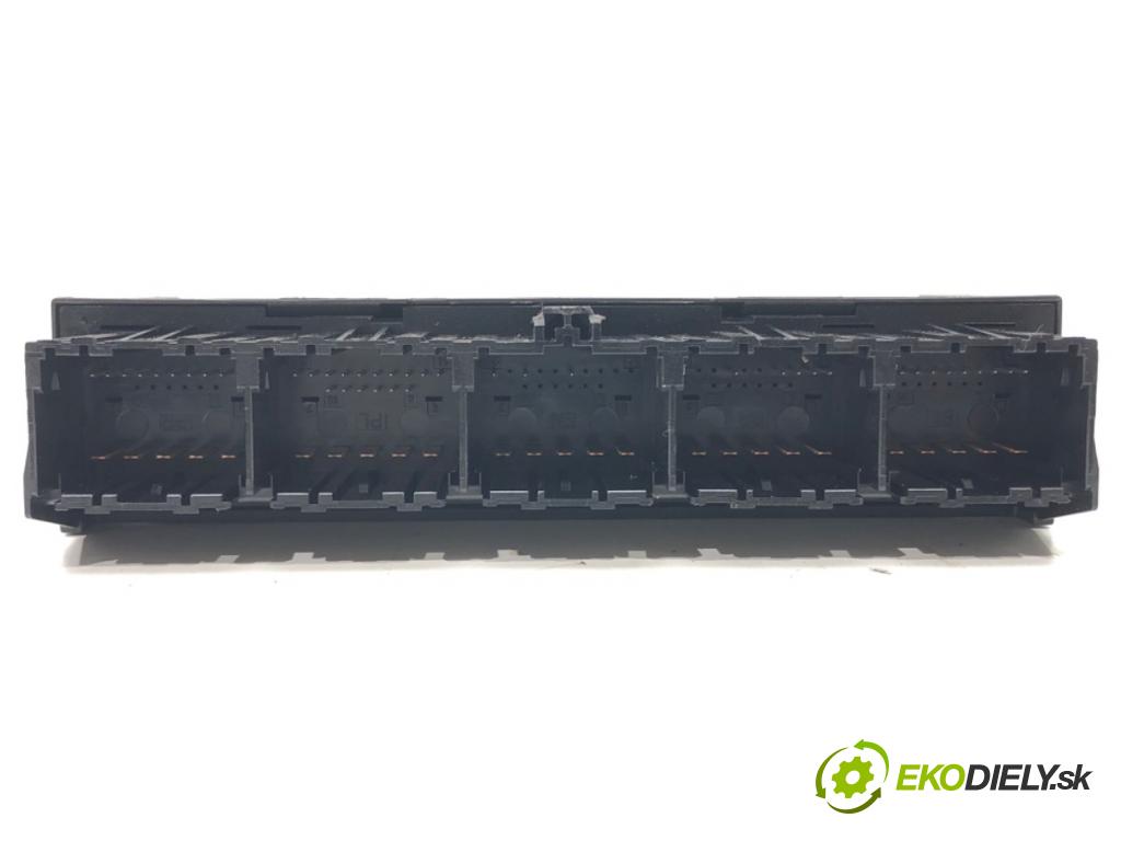 JAGUAR X-TYPE I (X400) 2001 - 2009    3.0 V6 Napęd na wszystkie koła 169 kW [230 KM] ben  Modul komfortu 4X43-15K600-BD (Moduly komfortu)