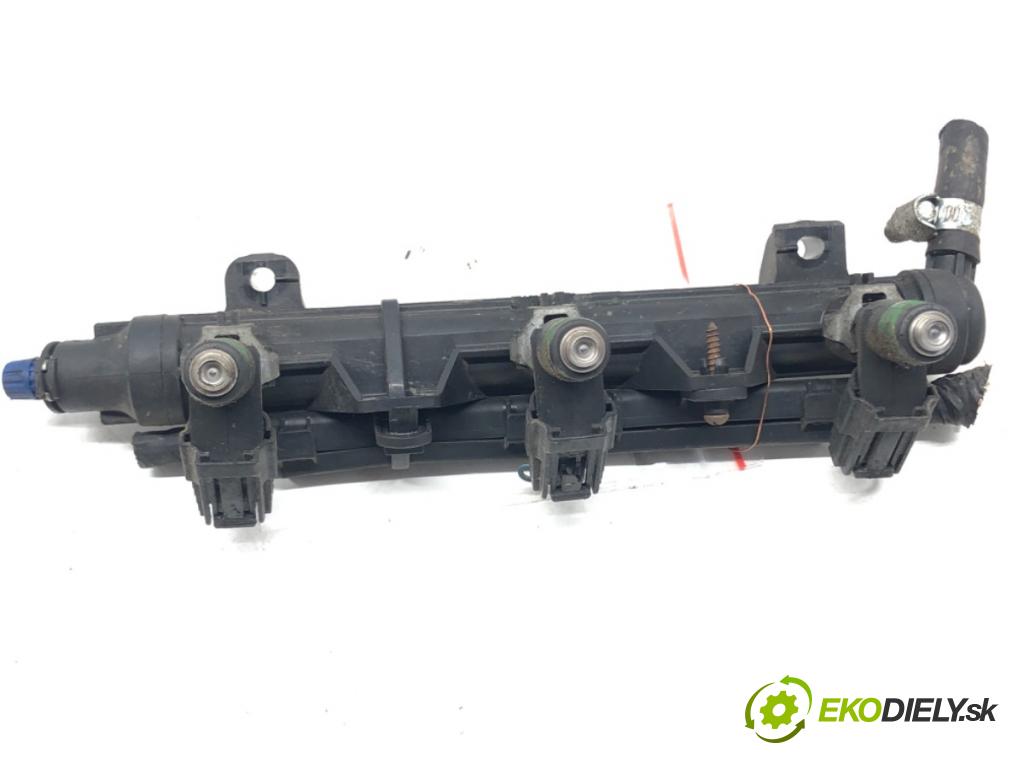 VW POLO (9N_, 9A_) 2001 - 2014    1.2 12V 47 kW [64 KM] benzyna 2001 - 2007  Lišta vstrekovacia 03E133320 (Vstrekovacie lišty)