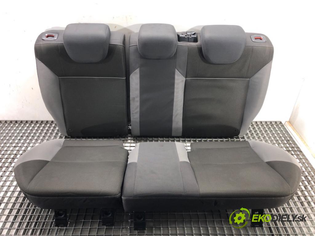 FORD FOCUS III Turnier 2010 - 2022    1.6 Ti 92 kW [125 KM] benzyna 2010 - 2022  Sedadlo druhý rad 