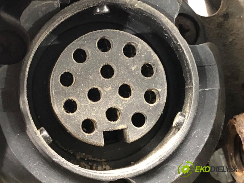 VW GOLF VI Variant (AJ5) 2009 - 2014    1.2 TSI 77 kW [105 KM] benzyna 2009 - 2013  Hák tažné zařízení