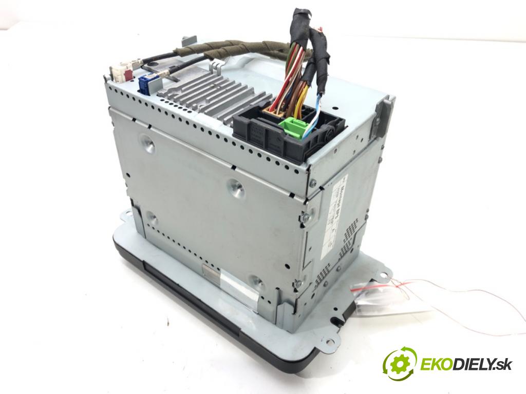 VW PASSAT B6 Variant (3C5) 2005 - 2011    2.0 TDI 103 kW [140 KM] olej napędowy 2005 - 2009  RADIO 1K0035191E (Audio zariadenia)