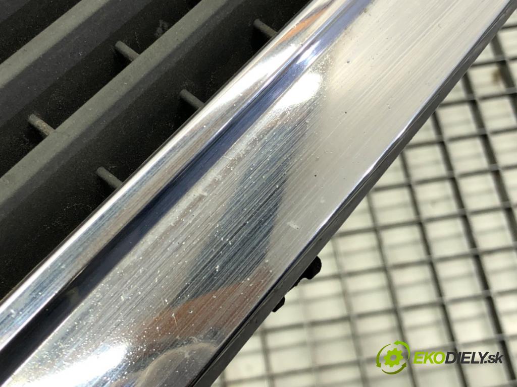 MERCEDES-BENZ KLASA C (W203) 2000 - 2007    C 200 Kompressor (203.045) 120 kW [163 KM] benzyna  Mriežka maska A2038800483 (Mriežky, masky)