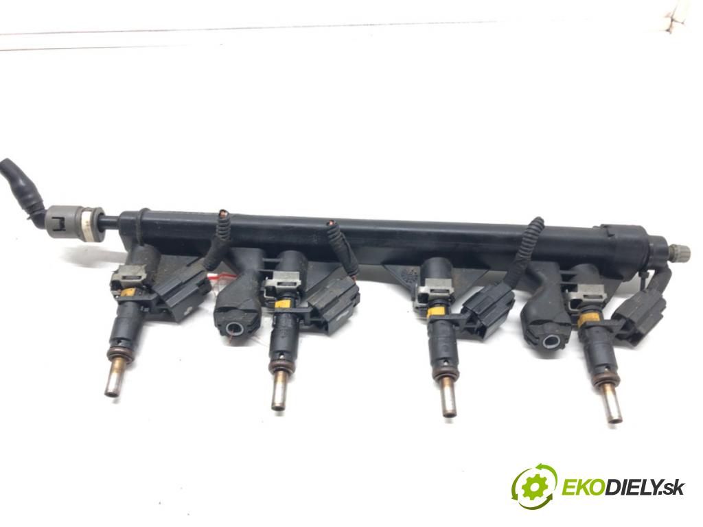 PEUGEOT 308 I (4A_, 4C_) 2007 - 2016    1.6 16V 88 kW [120 KM] benzyna 2007 - 2014  Lišta vstrekovacia V757564580 (Vstrekovacie lišty)