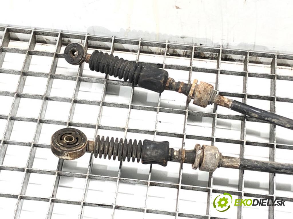 MITSUBISHI OUTLANDER I (CU_W) 2001 - 2008    2.4 HDD Mivec (CU5W) 118 kW [160 KM] benzyna 2001   Kulisa  (Rýchlostné páky / kulisy)