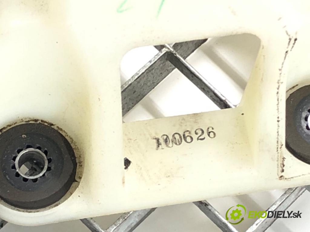 MITSUBISHI OUTLANDER I (CU_W) 2001 - 2008    2.4 HDD Mivec (CU5W) 118 kW [160 KM] benzyna 2001   Kulisa  (Rýchlostné páky / kulisy)